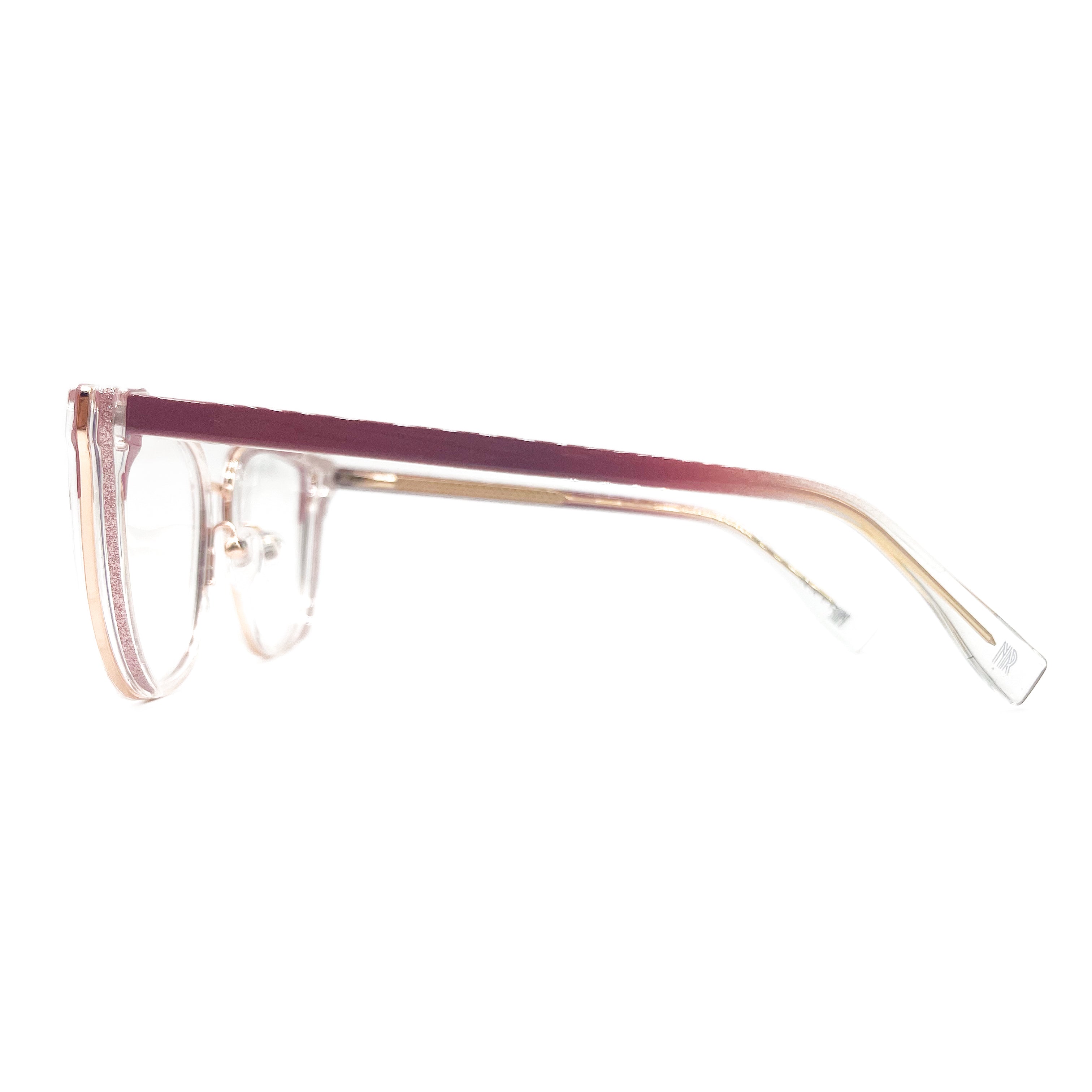 Gafas para mujer en Óptica Servivisión en el centro de Bogotá.