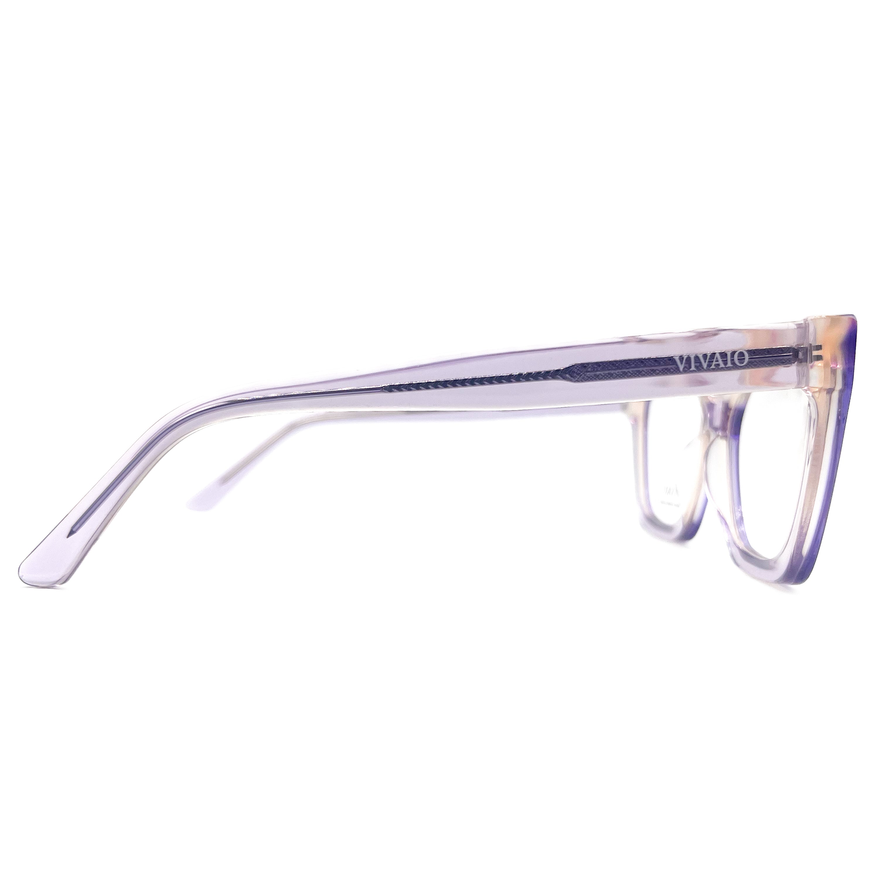 Gafas para mujer en Óptica Servivisión en el centro de Bogotá.