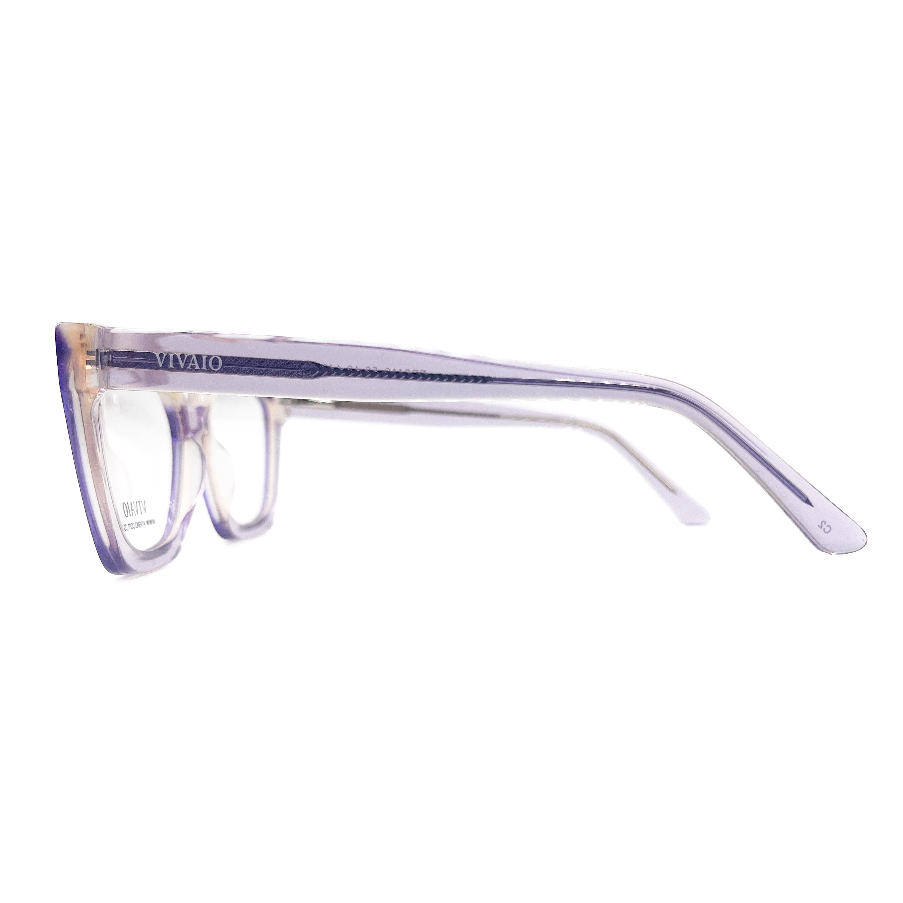 Gafas para mujer en Óptica Servivisión en el centro de Bogotá.