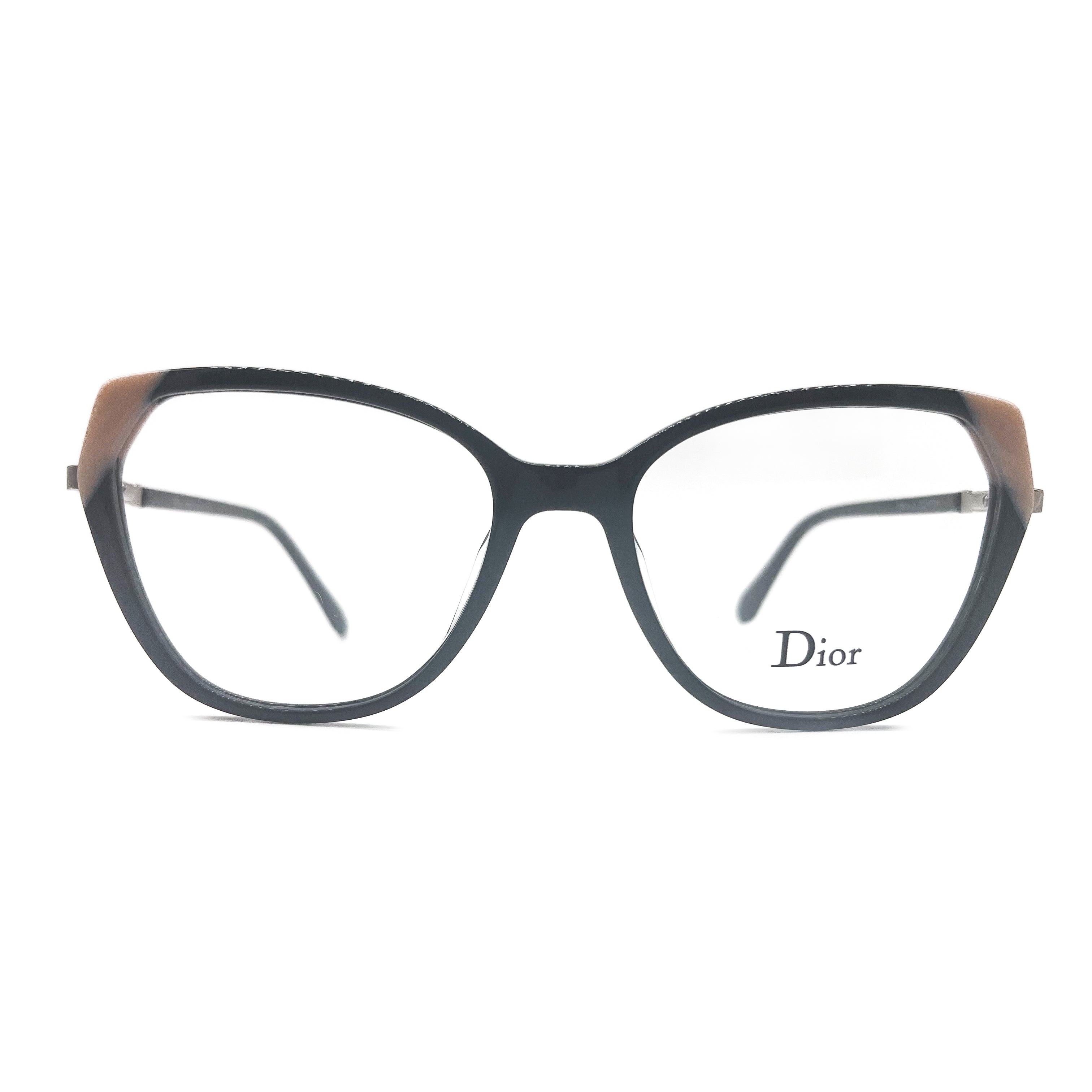 Gafas para mujer en Óptica Servivisión en el centro de Bogotá.