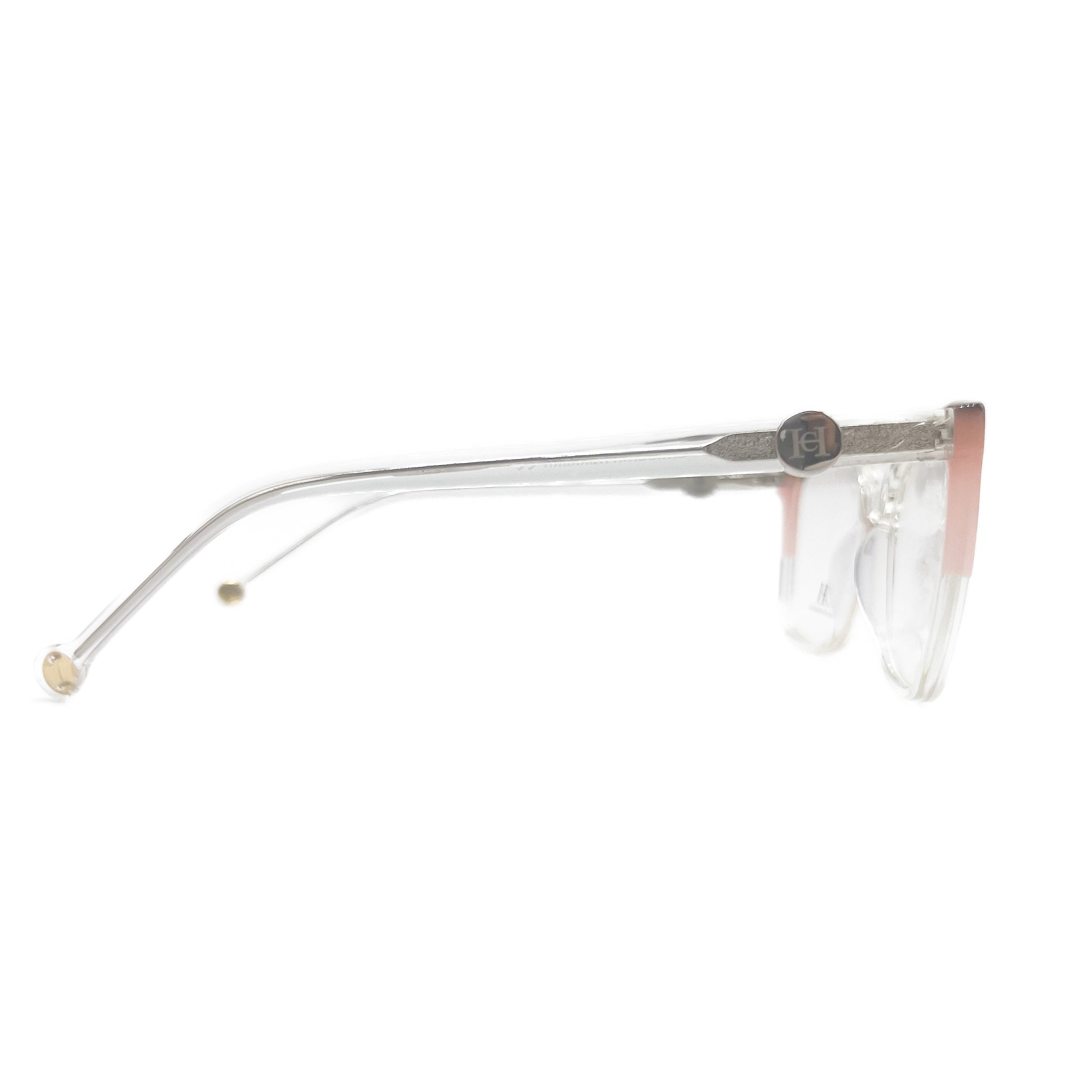 Gafas para mujer en Óptica Servivisión en el centro de Bogotá.